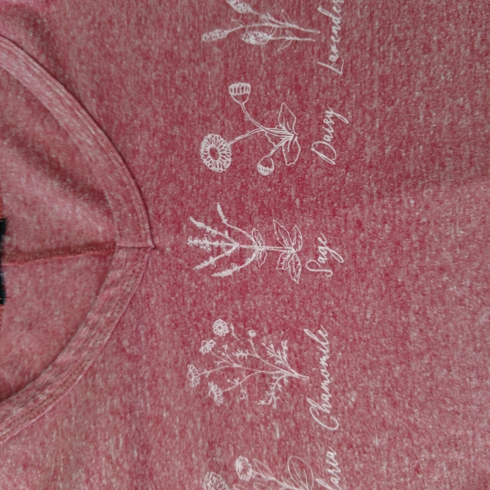 Rose Herbal V-Neck Shirt - Picture 3 of 4